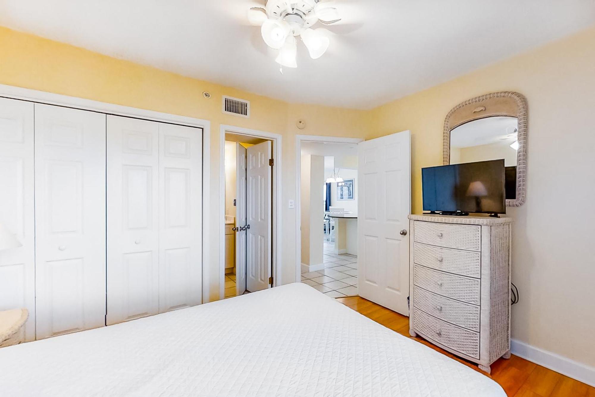Emerald Towers Fort Walton Beach Room photo